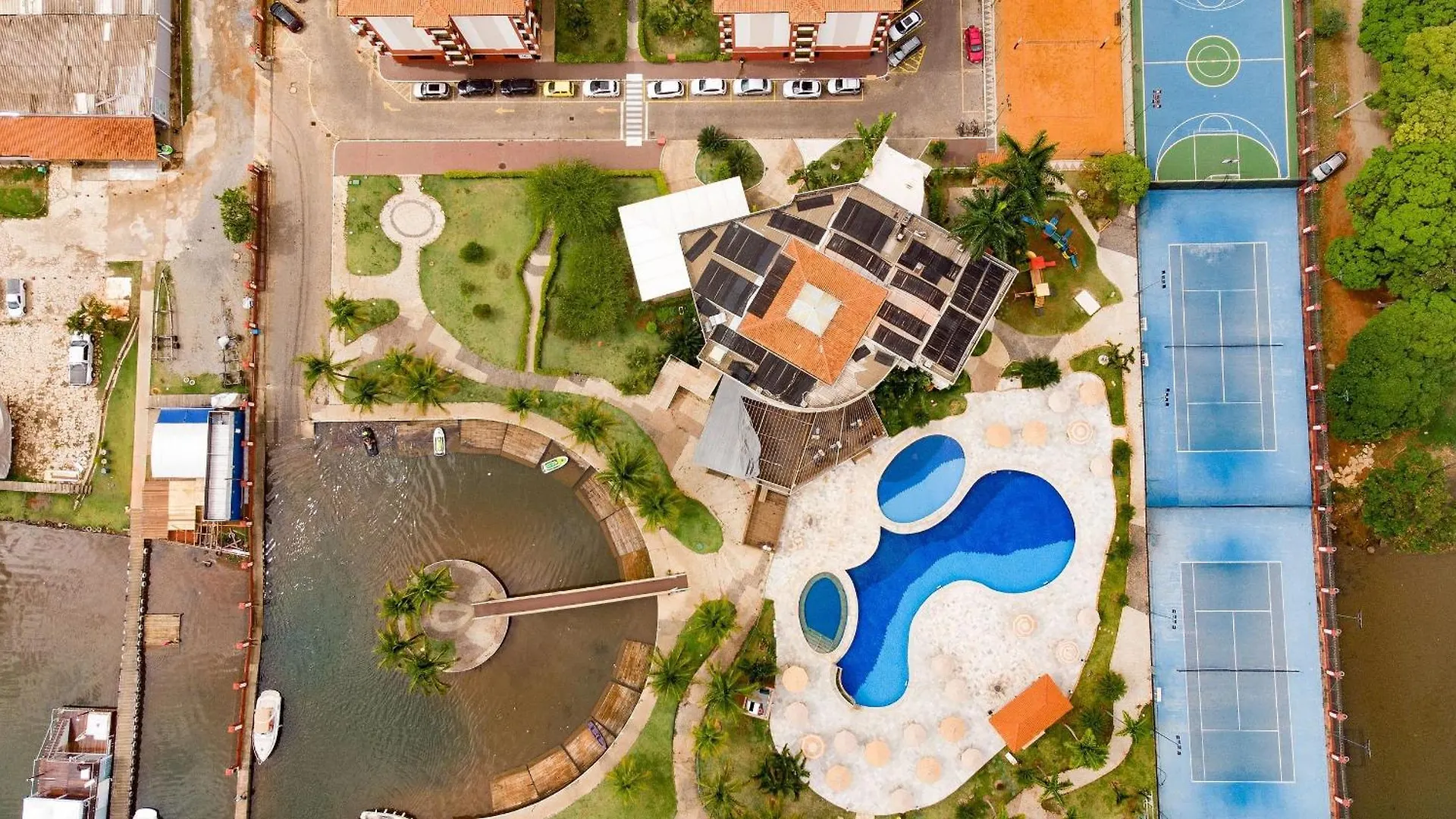 Flat Beira Lago No Centro De Bsb Brasilia 0*,  Brazil